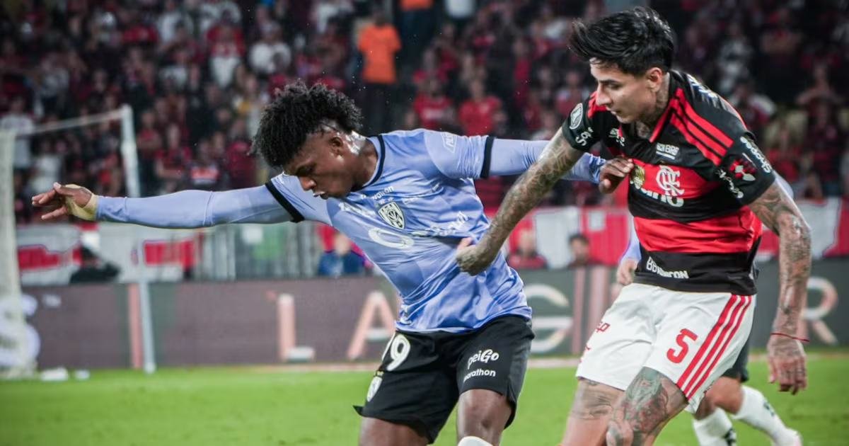 Flamengo de Erick Pulgar se instala en semifinales de la Copa Libertadores tras sufrir ante IDV